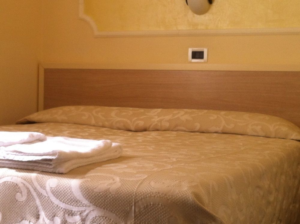 Hotel Orly Cesenatico Luaran gambar