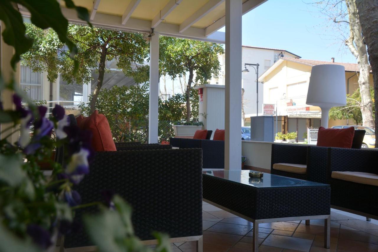 Hotel Orly Cesenatico Luaran gambar