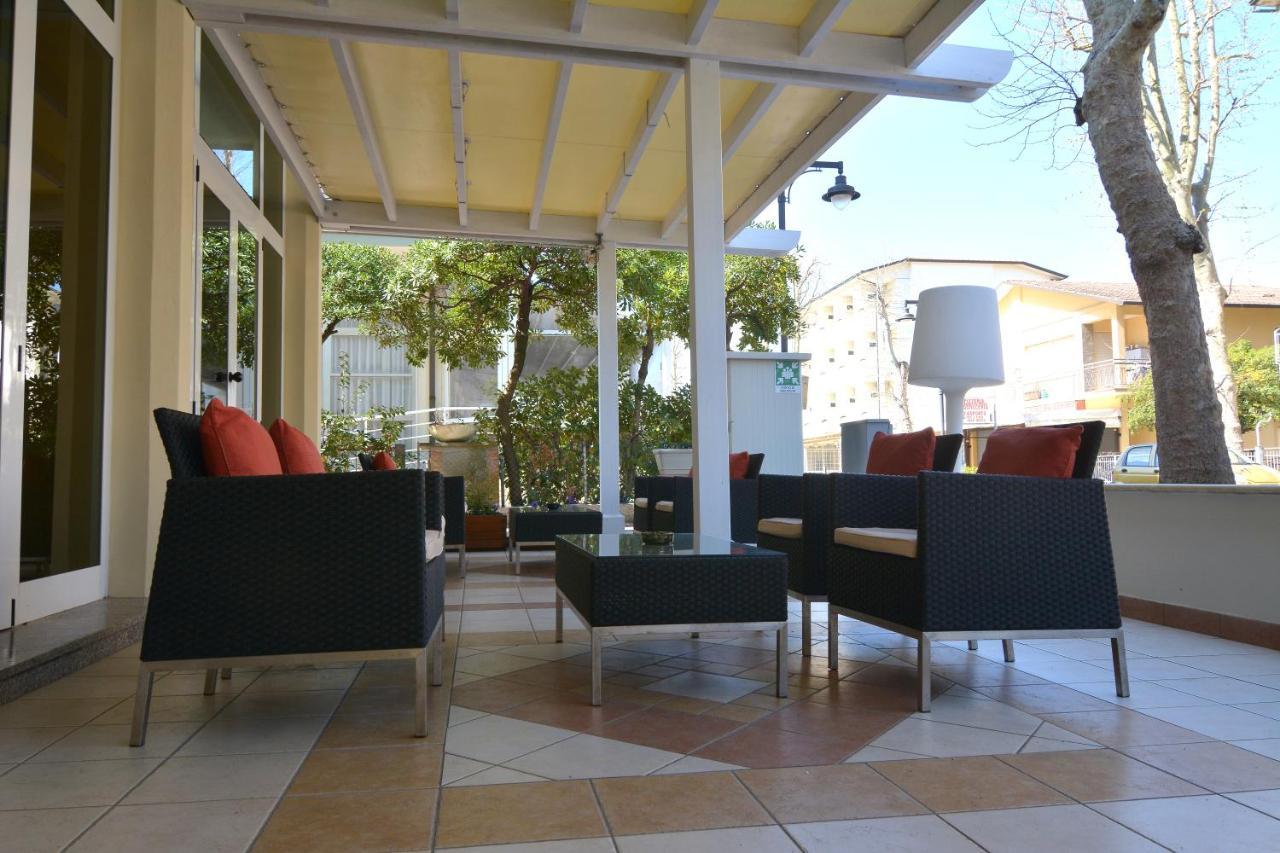 Hotel Orly Cesenatico Luaran gambar