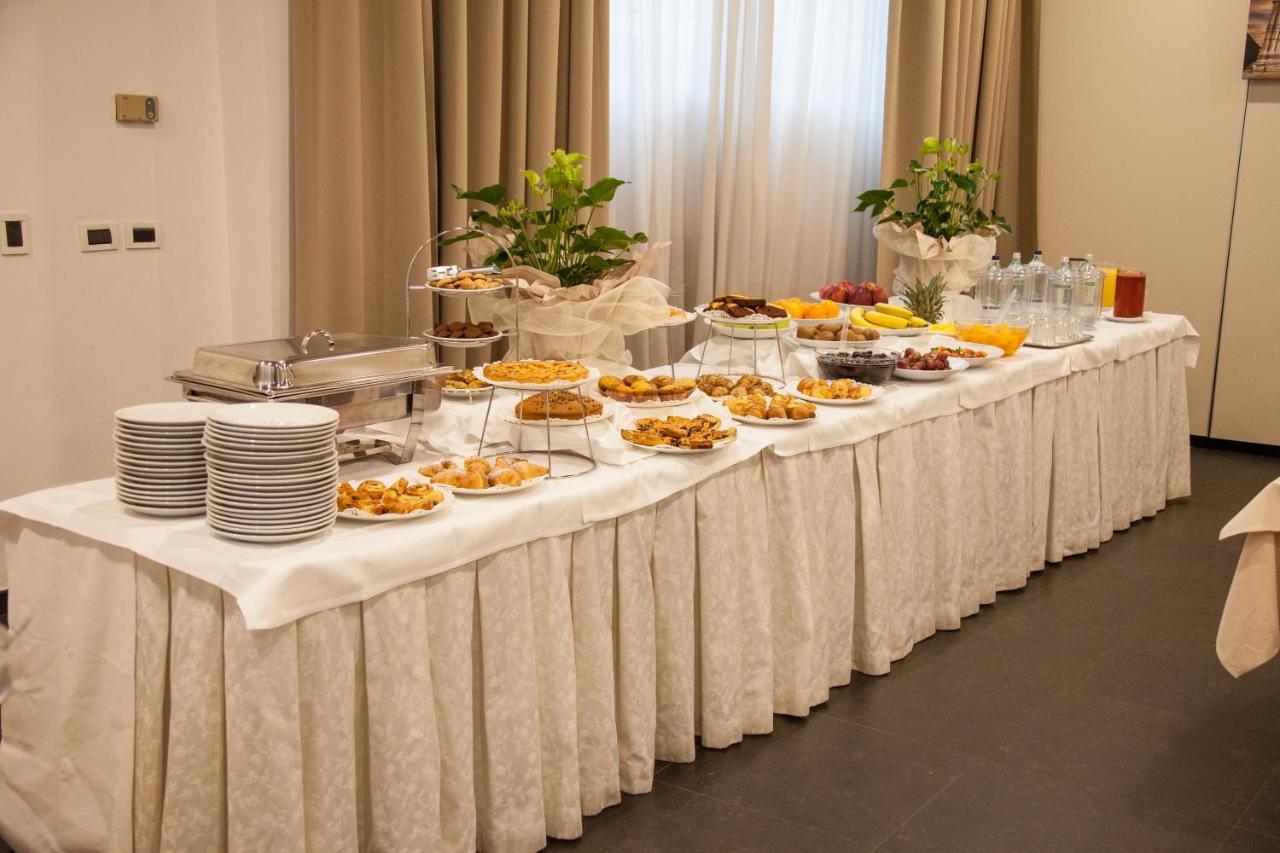 Hotel Orly Cesenatico Luaran gambar