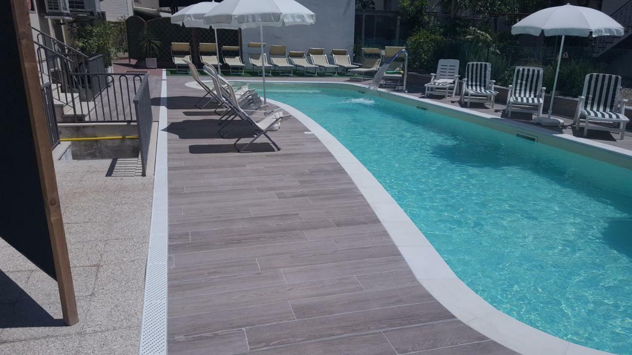 Hotel Orly Cesenatico Luaran gambar